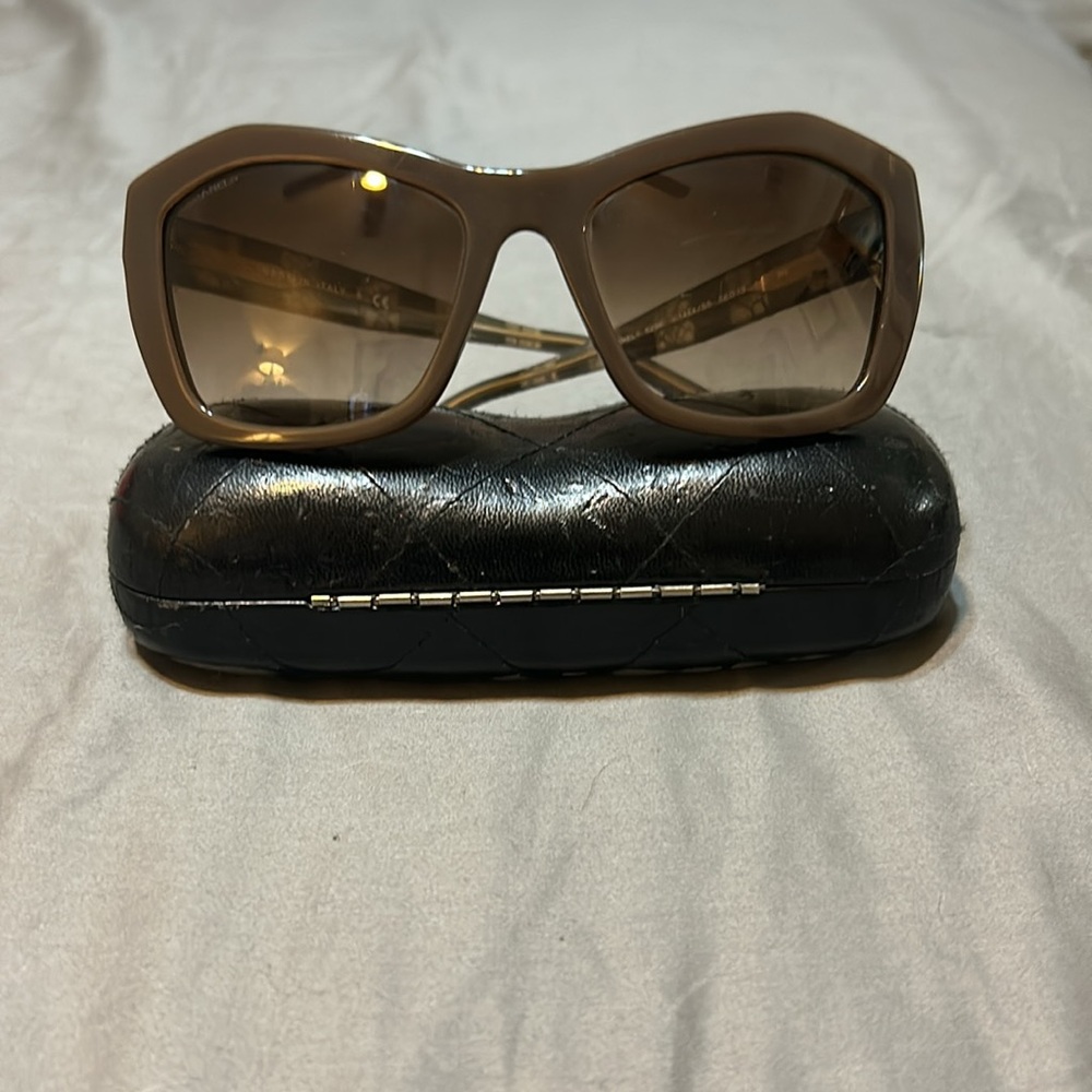 CHANEL cat eye sunglasses